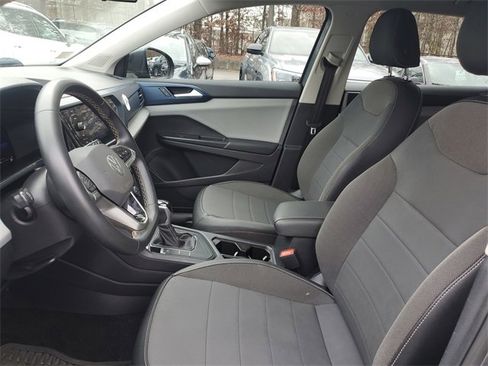 Used 2022 Volkswagen Taos SE image 17