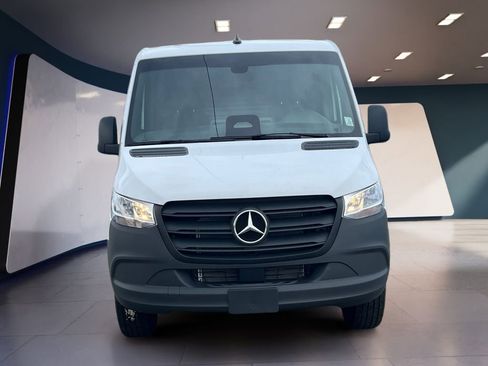 Used 2025 Mercedes-Benz Sprinter 2500 image 5