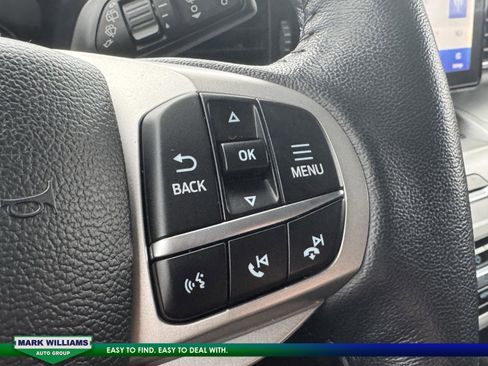 Used 2022 Ford Explorer XLT w/ Equipment Group 202A image 14