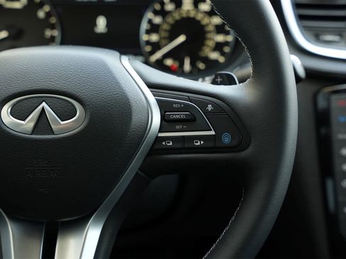 Certified 2025 INFINITI QX50 Luxe image 11