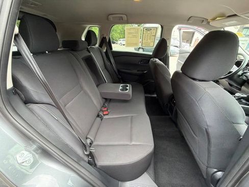 Used 2024 Nissan Rogue S FWD image 28