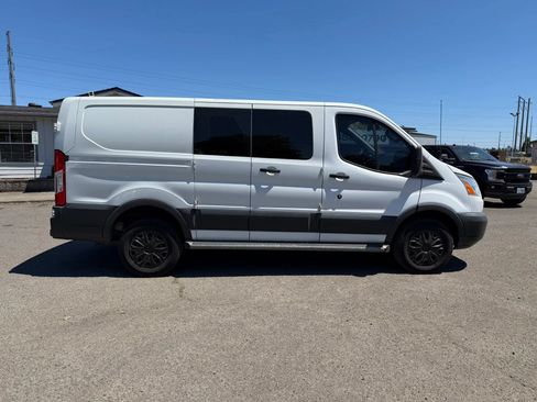 Used 2017 Ford Transit 250 130 Low Roof w/ Exterior Upgrade Package RWD image 2
