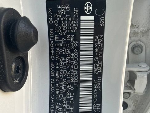 Used 2024 Toyota Corolla LE AWD/4WD image 24