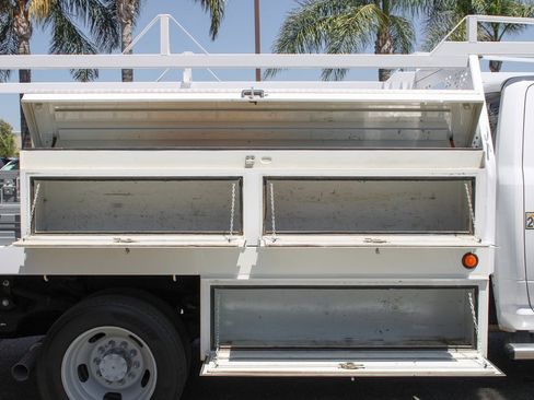 Used 2018 RAM 4500 Tradesman w/ Max Tow Package image 11