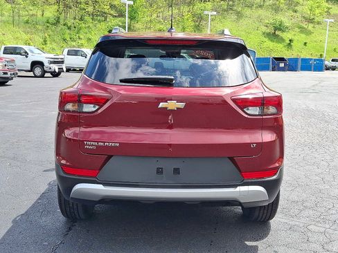 Used 2025 Chevrolet TrailBlazer LT AWD/4WD image 5