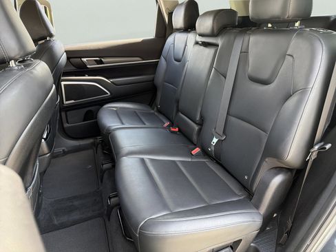 Used 2021 Kia Telluride LX FWD image 17