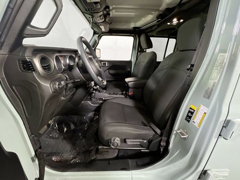 Used 2023 Jeep Wrangler Sport S image 20