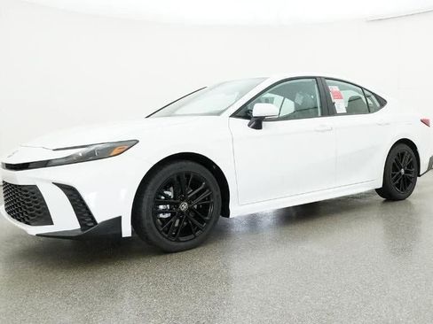 New 2026 Toyota Camry SE image 17