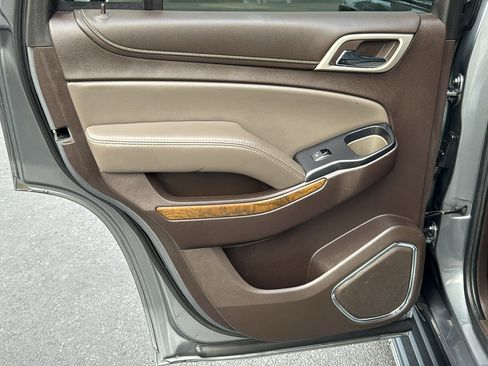 Used 2019 GMC Yukon Denali AWD/4WD image 17