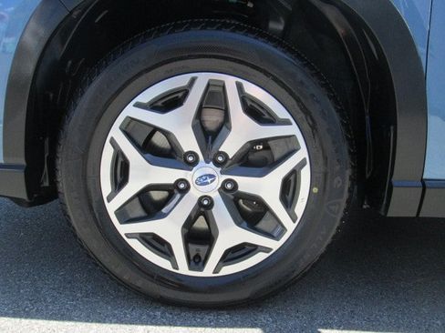 Used 2023 Subaru Forester Premium AWD/4WD image 8