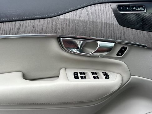 Certified 2022 Volvo XC90 T8 Inscription w/ Advanced Package image 15