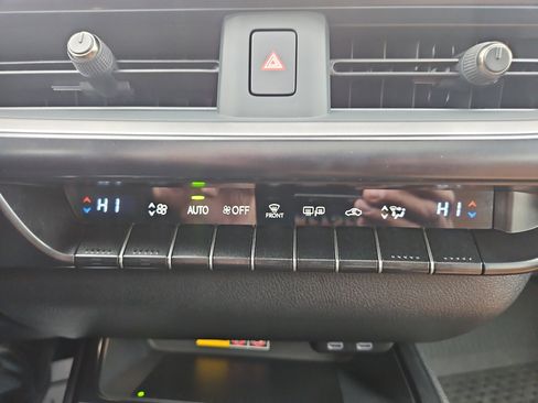 Used 2024 Lexus UX 250h AWD w/ Premium Package image 32