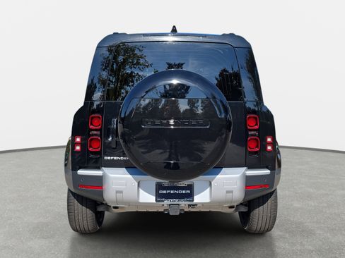 New 2025 Land Rover Defender 110 S image 6