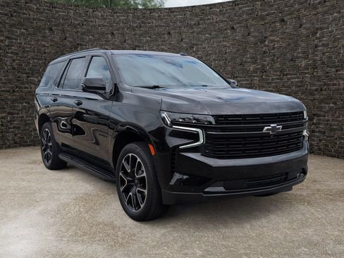 Used 2023 Chevrolet Tahoe RST w/ Luxury Package RWD image 2