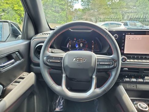 Certified 2023 Chevrolet Colorado Z71 w/ Z71 Convenience Package 2 AWD/4WD image 17