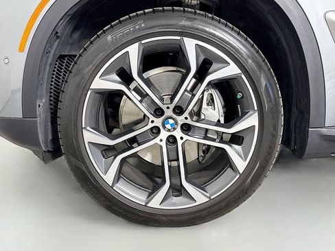 Used 2026 BMW X5 sDrive40i w/ Executive Package image 33