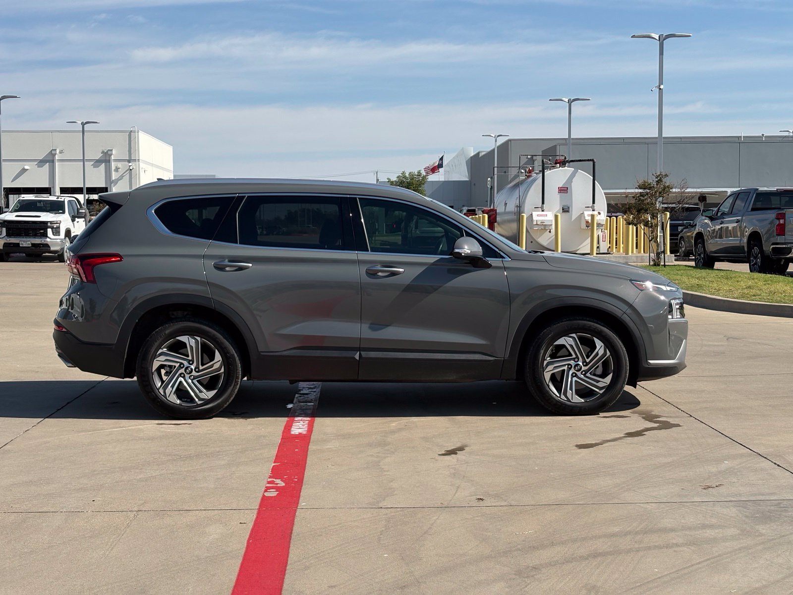 Used 2023 Hyundai Santa Fe SEL FWD image 8