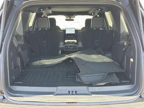 Used 2023 Ford Expedition Limited RWD image 23