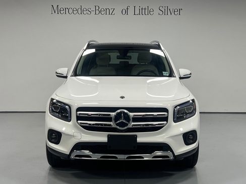 Used 2022 Mercedes-Benz GLB 250 4MATIC image 9