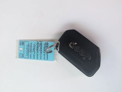 Used 2020 Jeep Wrangler Unlimited Rubicon w/ Uconnect 4C Nav & Sound Group image 28