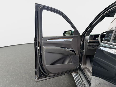 Used 2025 Cadillac Escalade Sport Platinum AWD/4WD image 38