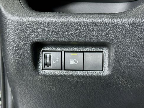 Used 2025 Toyota RAV4 XLE image 17