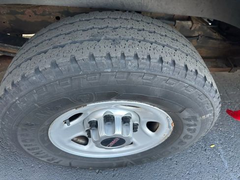 Used 2014 GMC Savana 2500 image 31