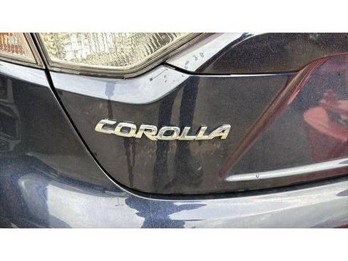 Used 2024 Toyota Corolla LE FWD image 5