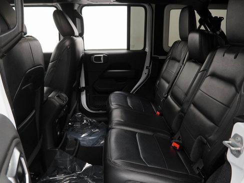 Certified 2022 Jeep Wrangler Unlimited Sahara image 20