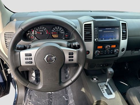Used 2020 Nissan Frontier SV RWD image 16