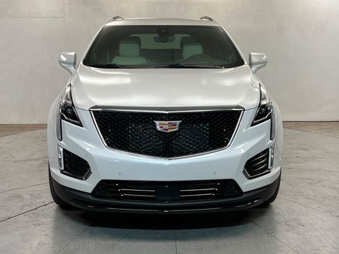 New 2026 Cadillac XT5 Sportv w/ LPO, Floor Liner Package AWD/4WD image 9