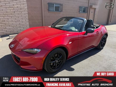 Used 2020 MAZDA MX-5 Miata Sport RWD image 5