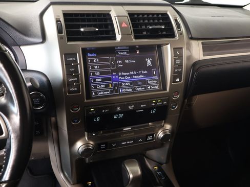 Used 2020 Lexus GX 460 Premium w/ Premium Package AWD/4WD image 5