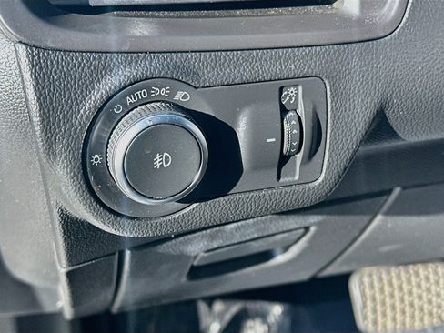 Used 2018 Buick Envision Preferred AWD/4WD image 16