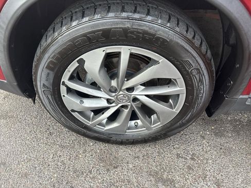 Used 2015 Nissan Rogue SL AWD/4WD image 28
