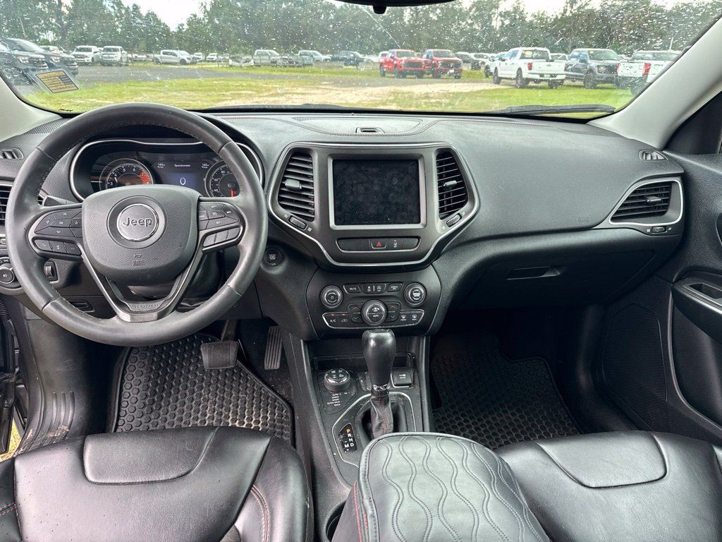 Used 2022 Jeep Cherokee Trailhawk AWD/4WD image 12