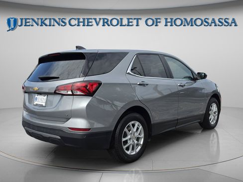 Used 2024 Chevrolet Equinox LT FWD image 4