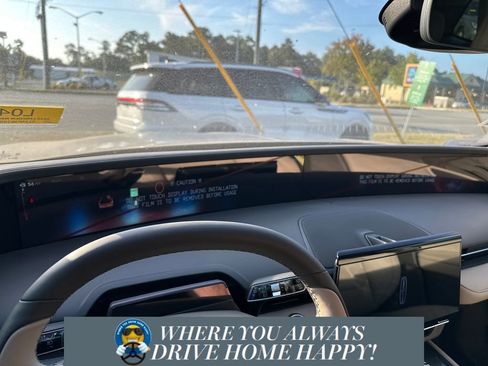 New 2025 Lincoln Nautilus Premier image 10