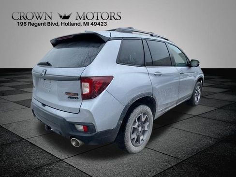 Used 2023 Honda Passport TrailSport image 12