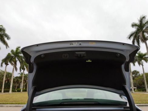 Used 2019 Lincoln Continental Black Label image 52