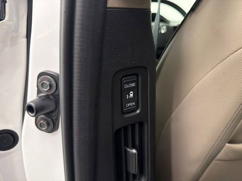 Used 2023 Honda Odyssey Elite image 24