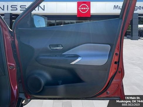 Used 2023 Nissan Kicks SR w/ SR Premium Package FWD image 28