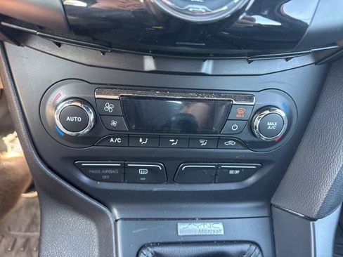 Used 2013 Ford Focus ST FWD image 20