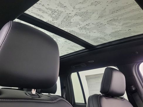 New 2025 Jeep Grand Cherokee Limited image 35