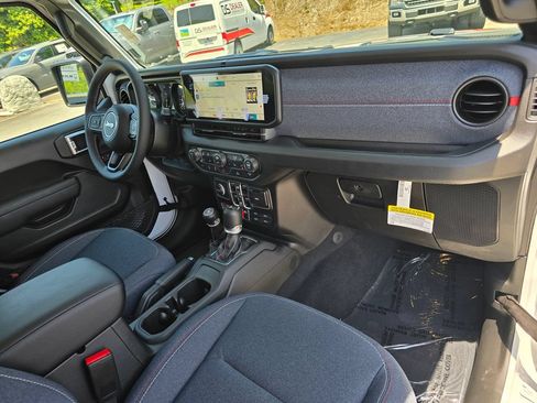 New 2026 Jeep Wrangler Unlimited Sport w/ Dual Top Group AWD/4WD image 28