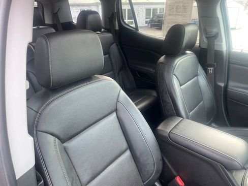 Used 2023 GMC Acadia SLT w/ Trailering Package image 38