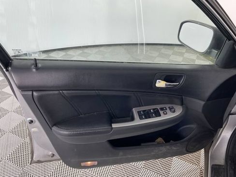 Used 2006 Honda Accord EX image 9