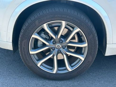Used 2017 Volvo XC90 T6 Momentum w/ Vision Package AWD/4WD image 12