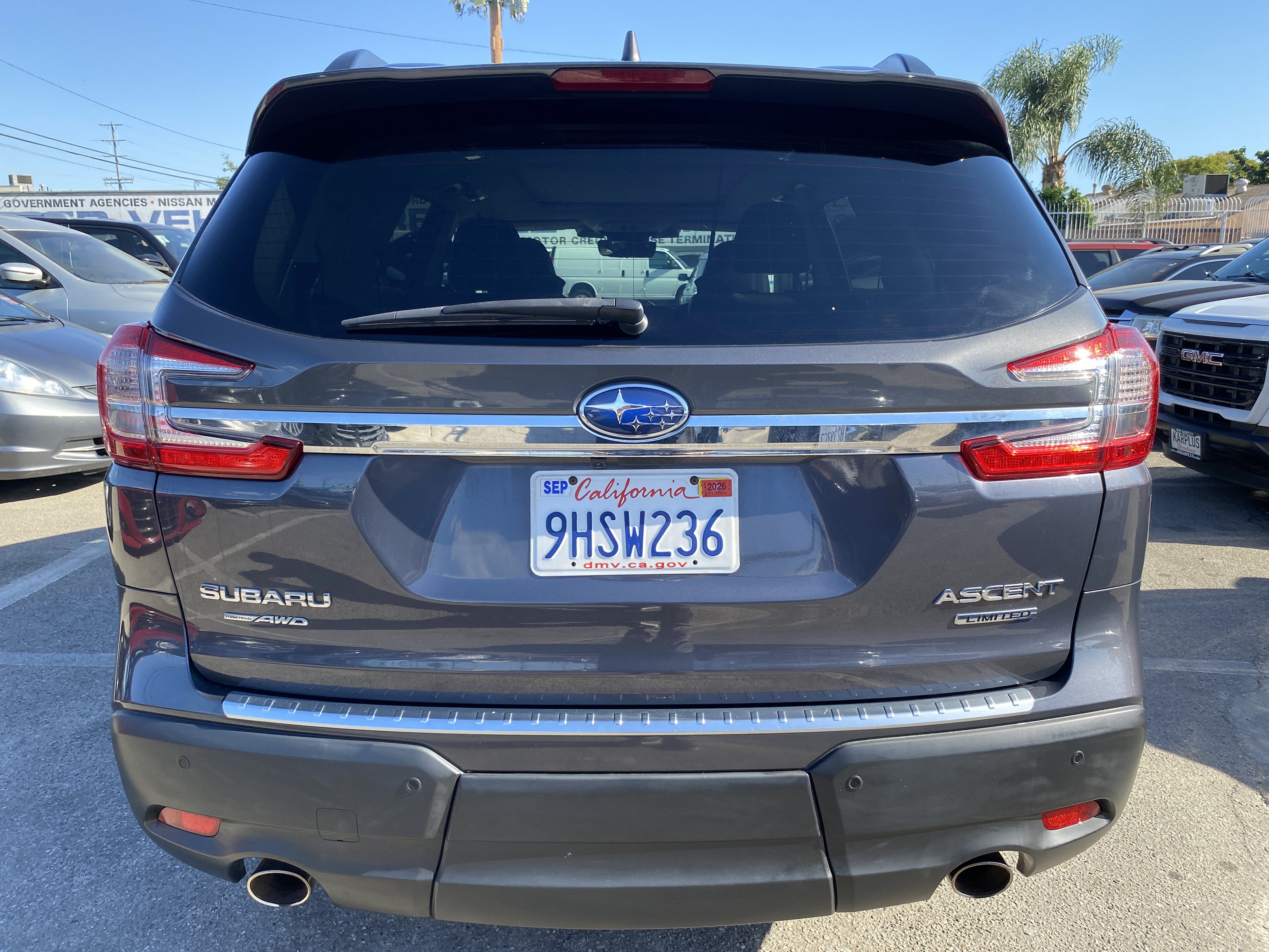Used 2023 Subaru Ascent Limited w/ Technology Package AWD/4WD image 11