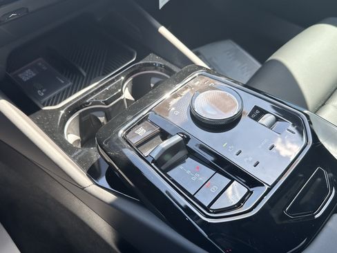 New 2026 BMW 530i xDrive w/ Premium Package AWD/4WD image 23